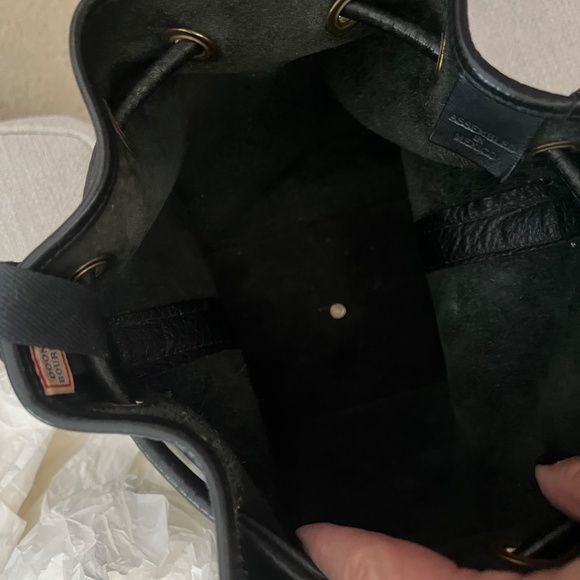 Dooney Bourke Bucket handbag and matching Wallet - Picture 4 of 15